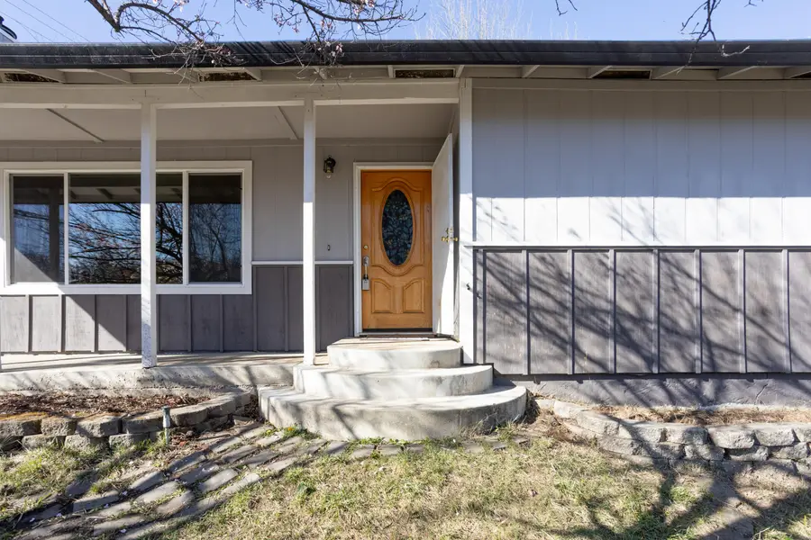 3496 Summit Drive, Redding, CA 96001 - #3