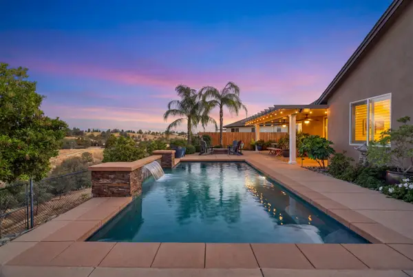 3150 Redondo Court, Redding, CA 96003