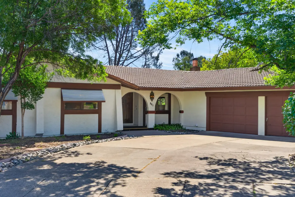 861 Dawson Court, Redding, CA 96003 - #1