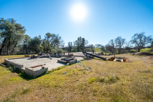 12212 Kawliga Lane, Bella Vista, CA 96008