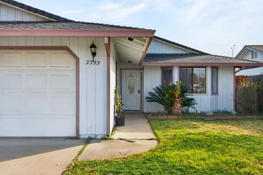 3733 Capricorn Way, Redding, CA 96002 - #3