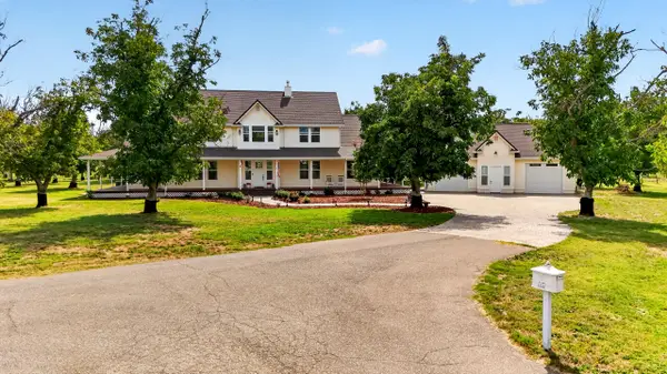 5200 Country Farms Lane, Anderson, CA 96007
