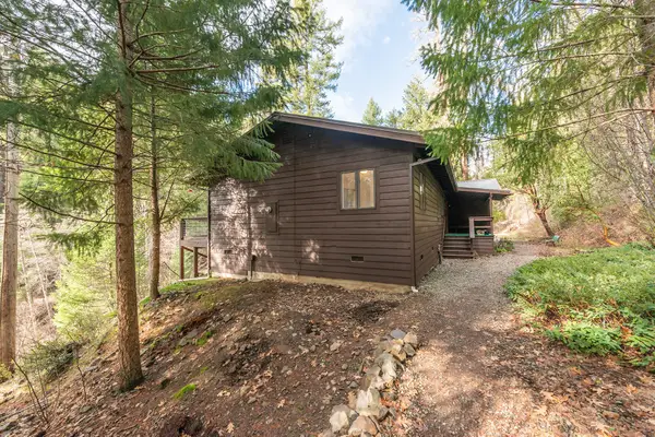 540 Lost Bridge Road, Lewiston, CA 96052