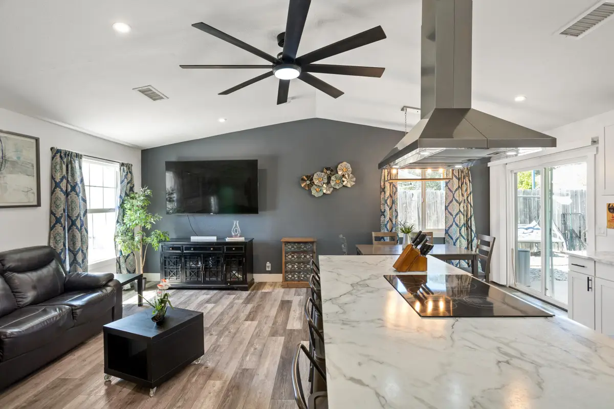 652 Brookridge Drive, Redding, CA 96003 - #1
