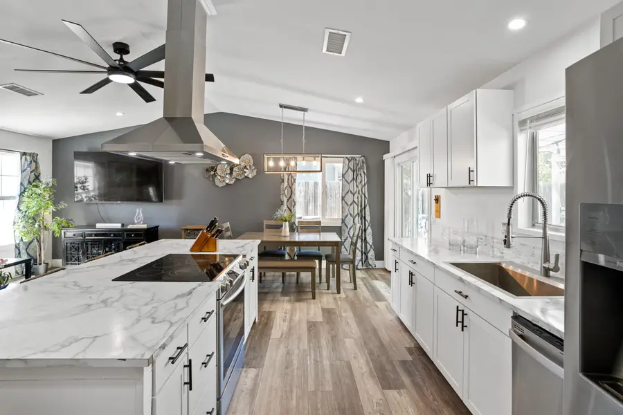 652 Brookridge Drive, Redding, CA 96003 - #2