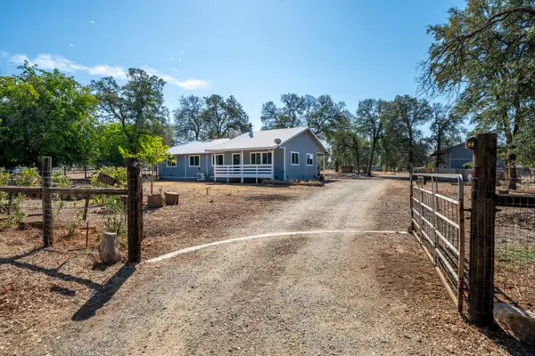 21115 Oak Knoll Road, Redding, CA 96003