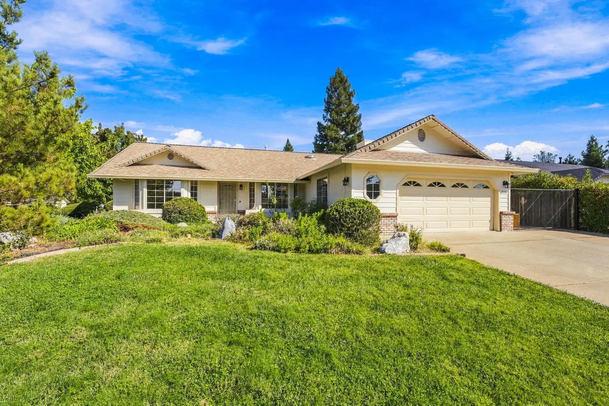 3090 Howard Drive, Redding, CA 96001 - #1