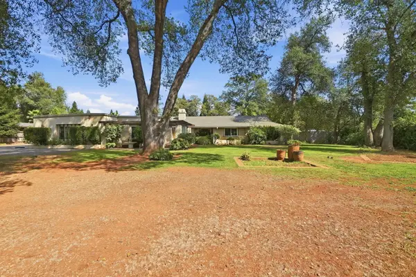 4935 Saratoga Drive, Redding, CA 96002