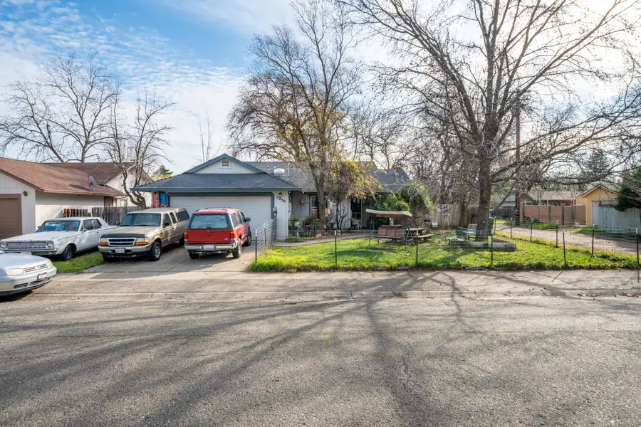 2239 Garden Avenue, Redding, CA 96001 - #2