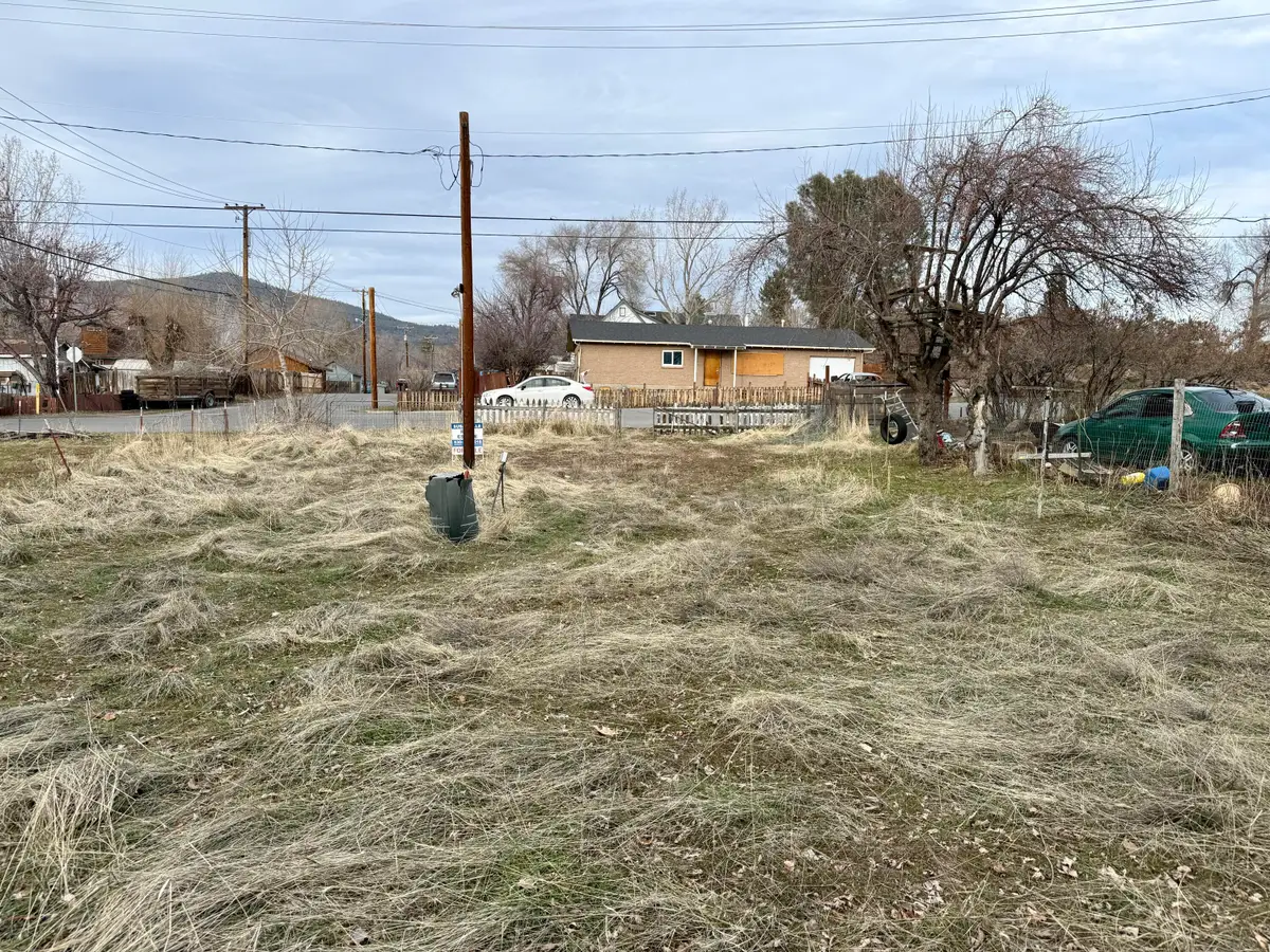 1060 Mark Street, Susanville, CA 96130 - #1