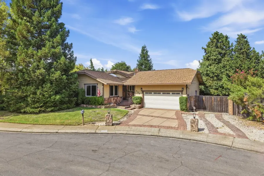 856 Cardiff Court, Redding, CA 96003 - #2
