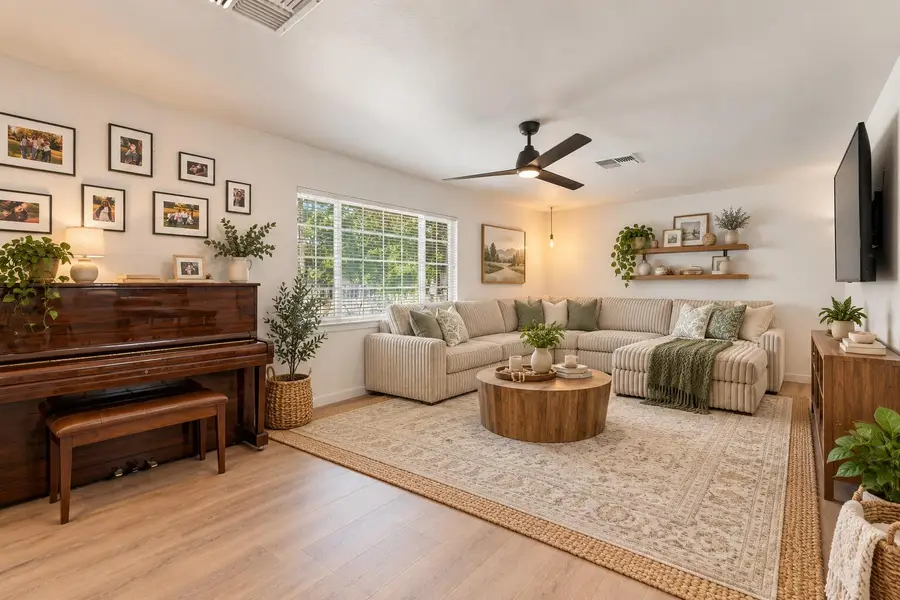 2041 Grand Coulee Boulevard, Shasta Lake, CA 96019 - #3
