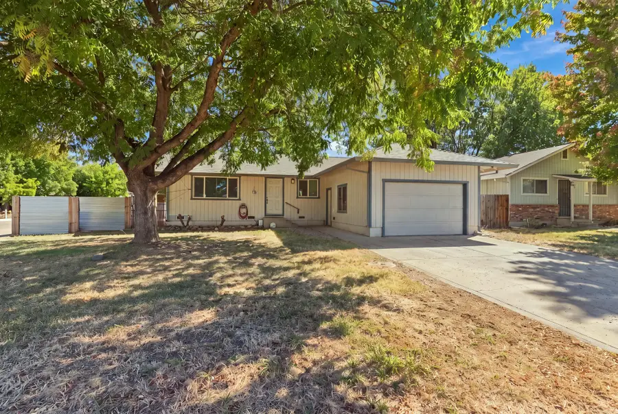 2885 Red Bud Lane, Anderson, CA 96007 - #2