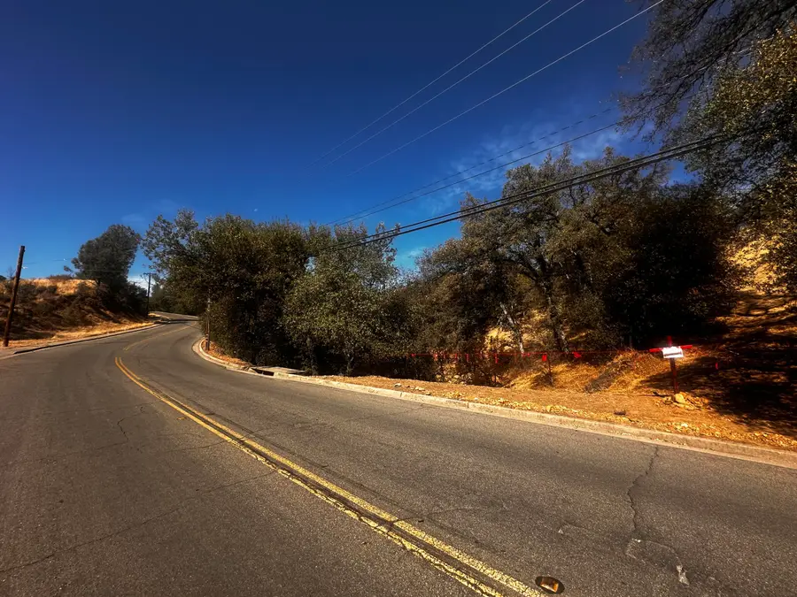 2380 Howard Drive, Redding, CA 96001 - #2