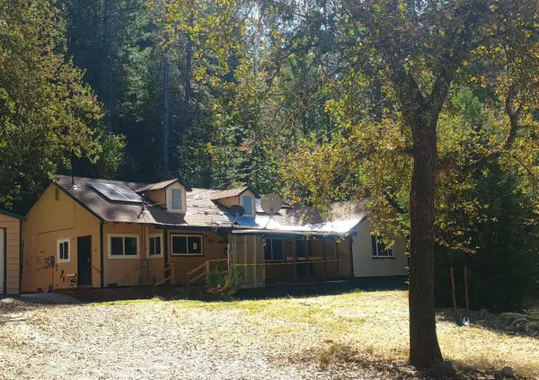 27917 Mineral School Road, Bella Vista, CA 96008