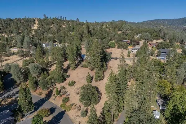 295 N Manzanita Drive, Weaverville, CA 96093