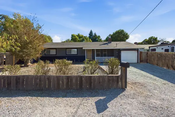 1237 De Moll Drive, Redding, CA 96002