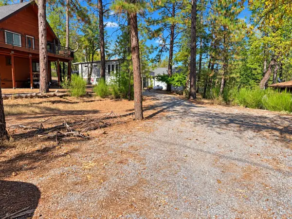 19747 Shore Drive, Lakehead, CA 96051