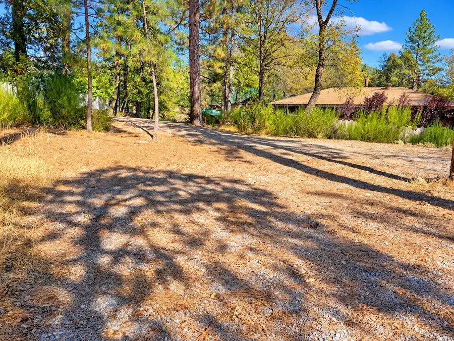 19747 Shore Drive, Lakehead, CA 96051 - #2