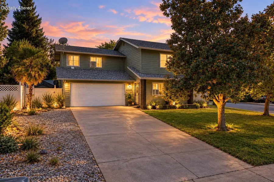 2205 Jessica Way, Redding, CA 96002 - #2