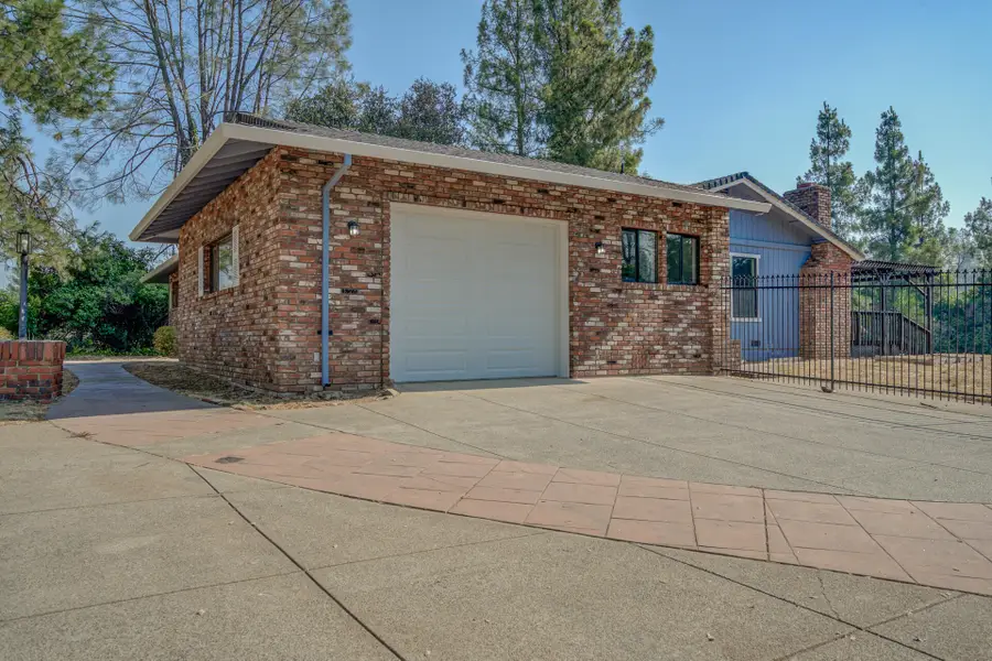 8947 Olney Park Drive, Redding, CA 96001 - #3