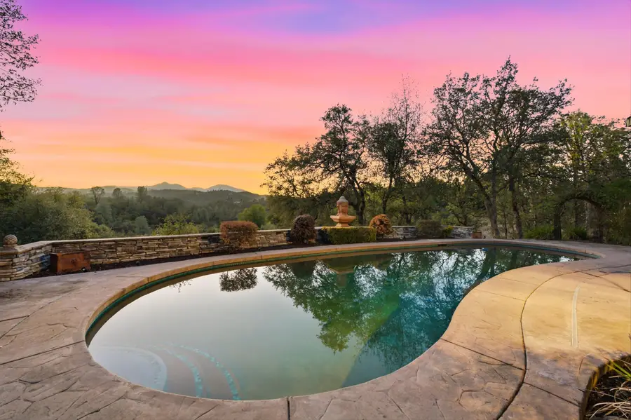 2490 Crescent Moon Court, Redding, CA 96001 - #3