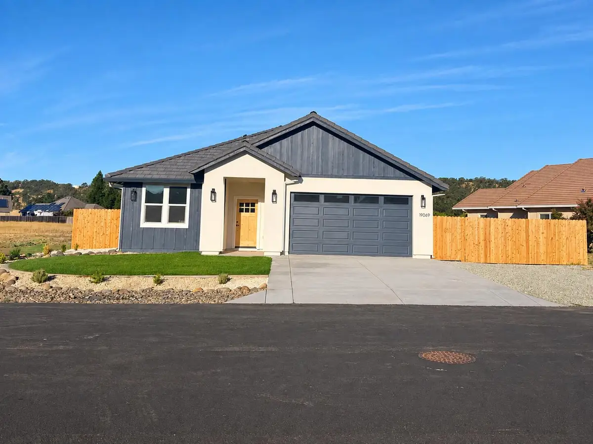 19069 Shoreline Drive, Cottonwood, CA 96022 - #1