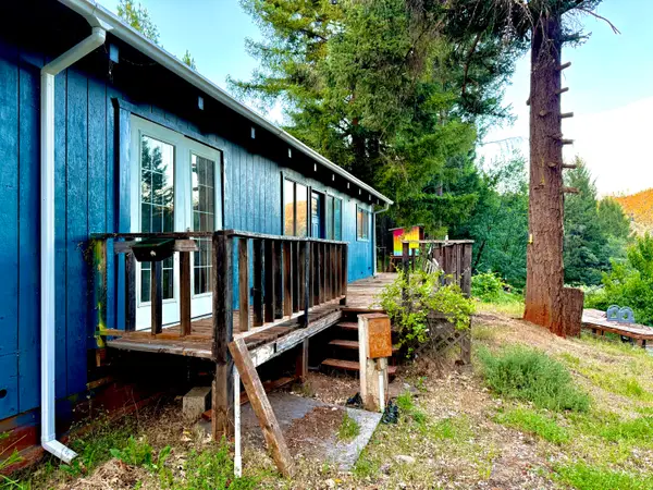 600 Lake Road, Junction City, CA 96048