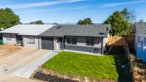 1903 Spruce Circle, Anderson, CA 96007