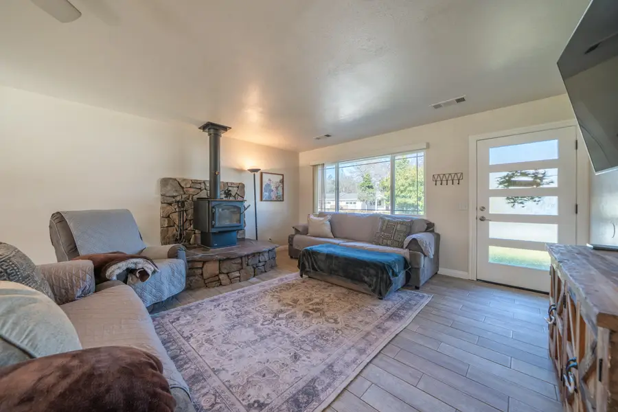 19011 Freda Lane, Redding, CA 96003 - #3