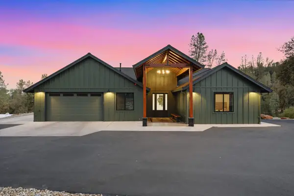 9081 Silver King Road, Redding, CA 96001