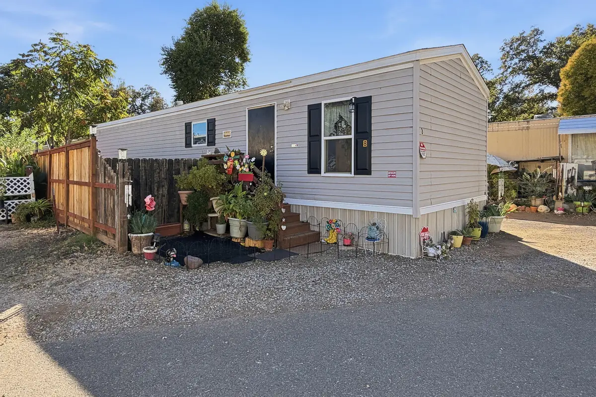 2200 Jewell Lane, Redding, CA 96001 - #1