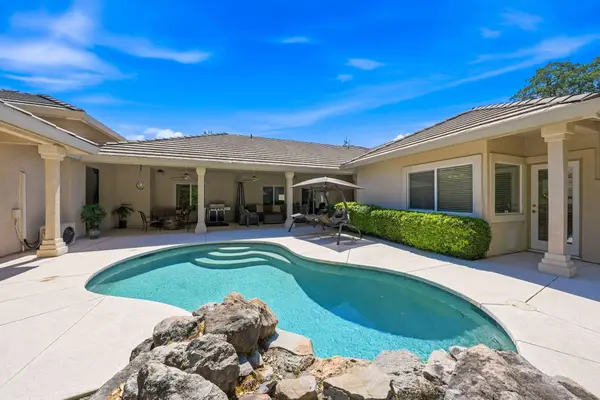 19677 San Vincente Drive, Redding, CA 96003