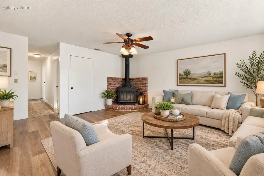 2472 Corona Street, Redding, CA 96002 - #3