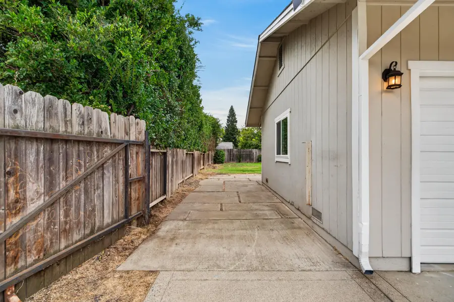 2575 Holly Street, Anderson, CA 96007 - #3