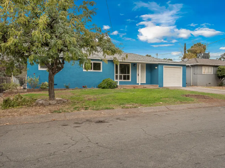 2882 Kenco Avenue, Redding, CA 96002 - #2