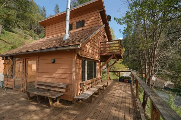 325 Vitzthum Gulch Road, Douglas City, CA 96024