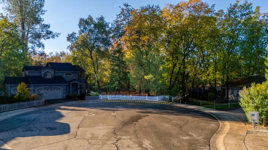 00 Saint Moritz Court, Redding, CA 96002 - #2
