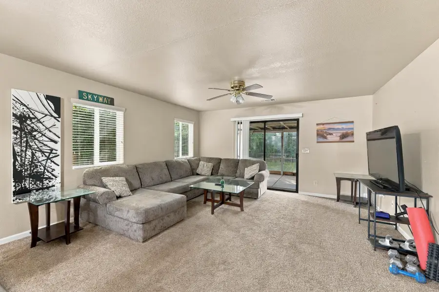 2839 Sandstone Drive, Anderson, CA 96007 - #3