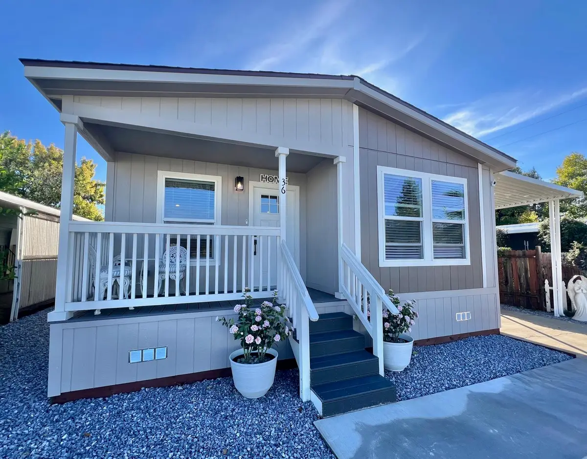 1221 E Cypress Avenue, Redding, CA 96002 - #1