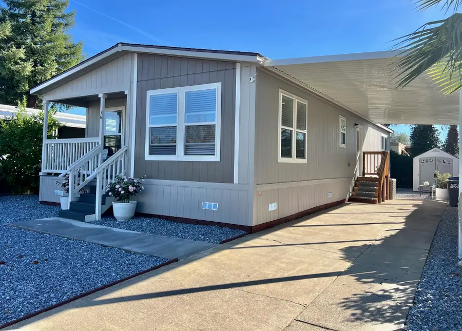 1221 E Cypress Avenue, Redding, CA 96002 - #2