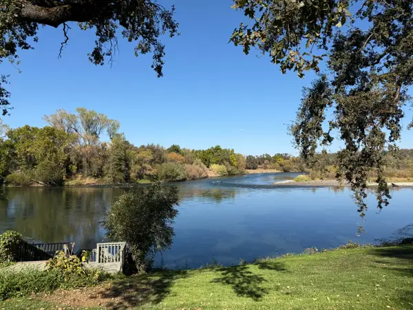 20220 Whispering Water Lane, Anderson, CA 96007