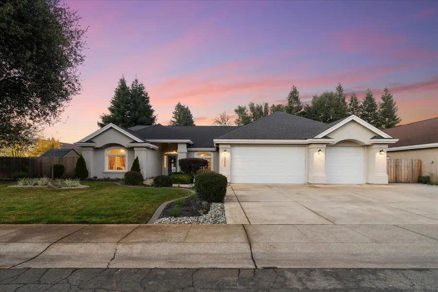 3030 Clear Water Court, Redding, CA 96002 - #2