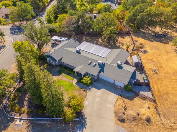 1102 Hope Lane, Redding, CA 96003