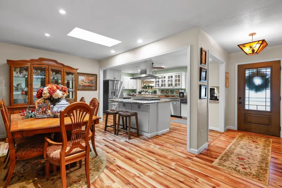 17618 Flowers Lane, Anderson, CA 96007 - Image #3