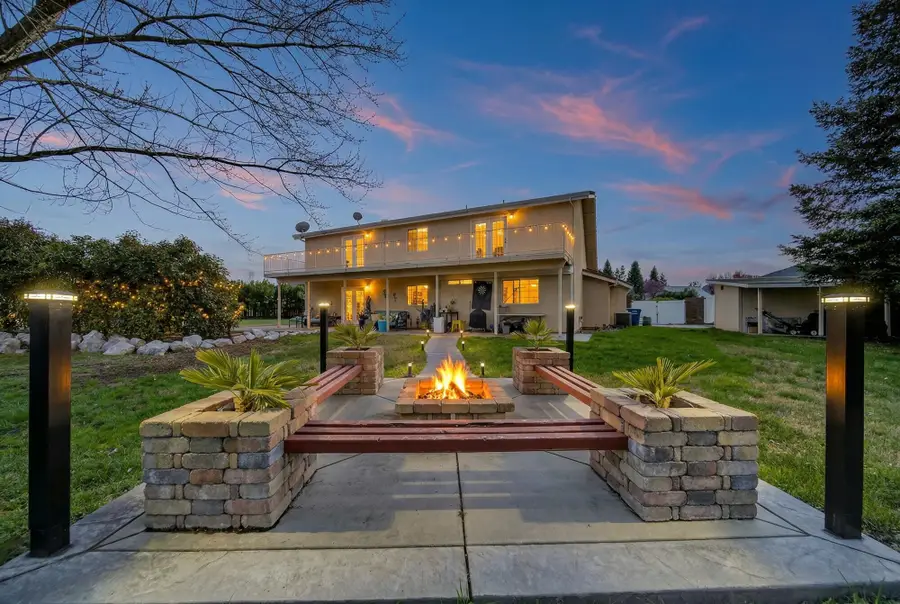 2192 Princeton Way, Redding, CA 96003 - #3