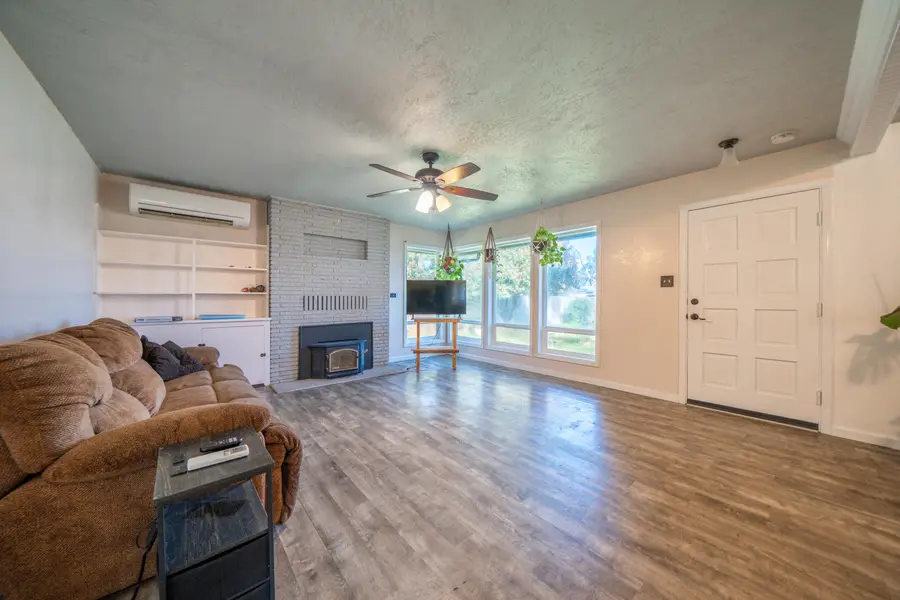 6210 Dolores Avenue, Anderson, CA 96007 - #3