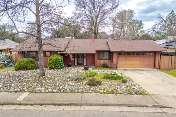2728 Jasmine Way, Redding, CA 96002