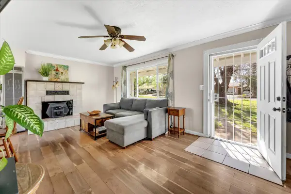 19278 Green Acres Lane, Redding, CA 96002