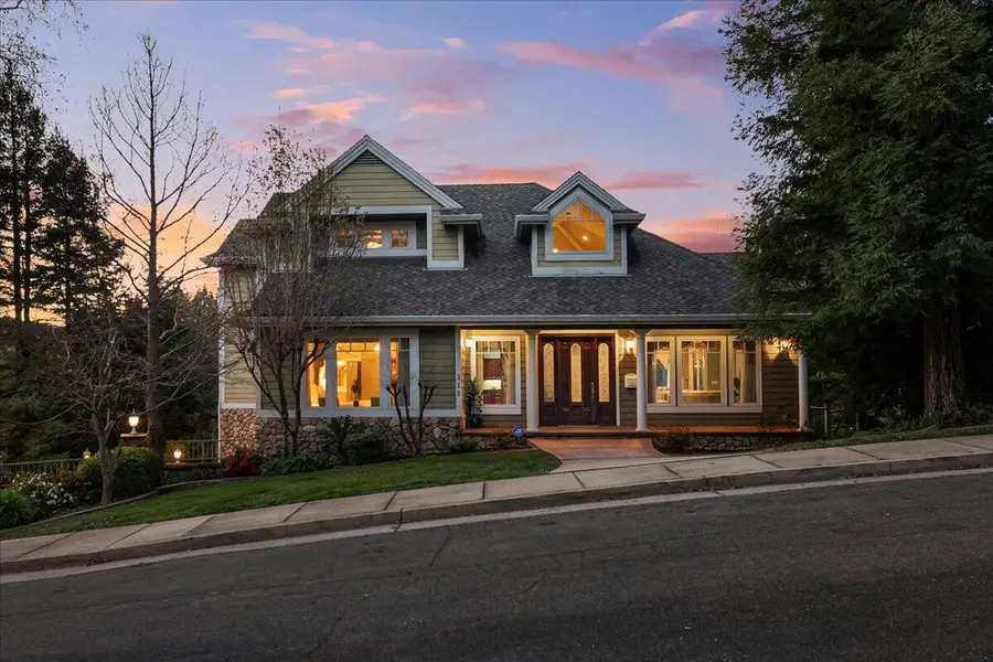 310 Overhill Drive, Redding, CA 96001 - #2